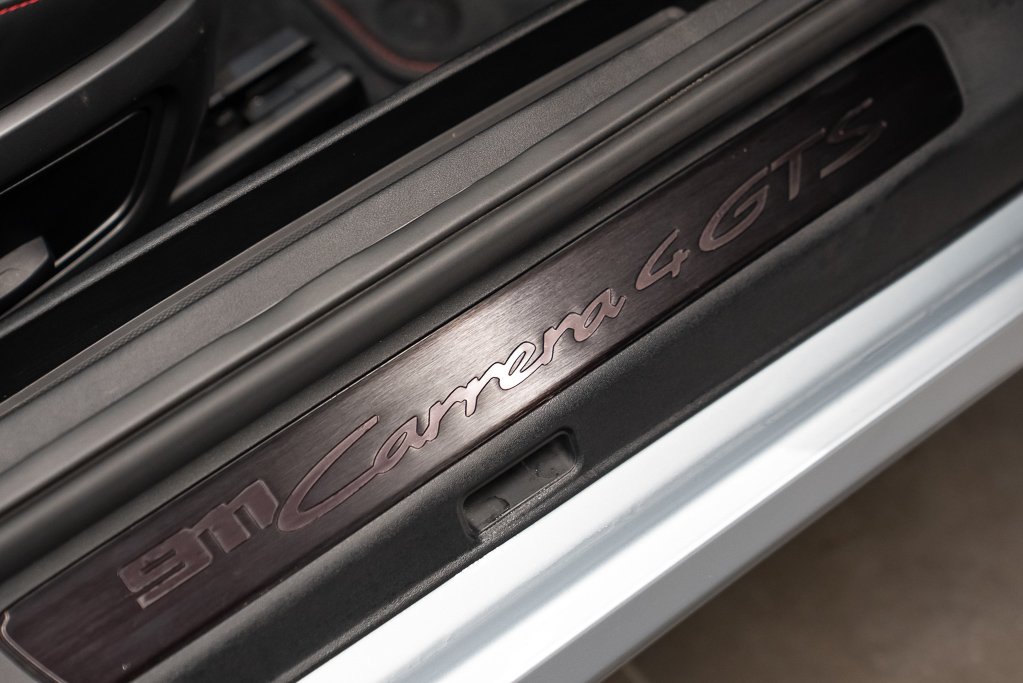 2022 Porsche 911 Carrera 4 GTS Coupe Silver Kirkland - photo #25