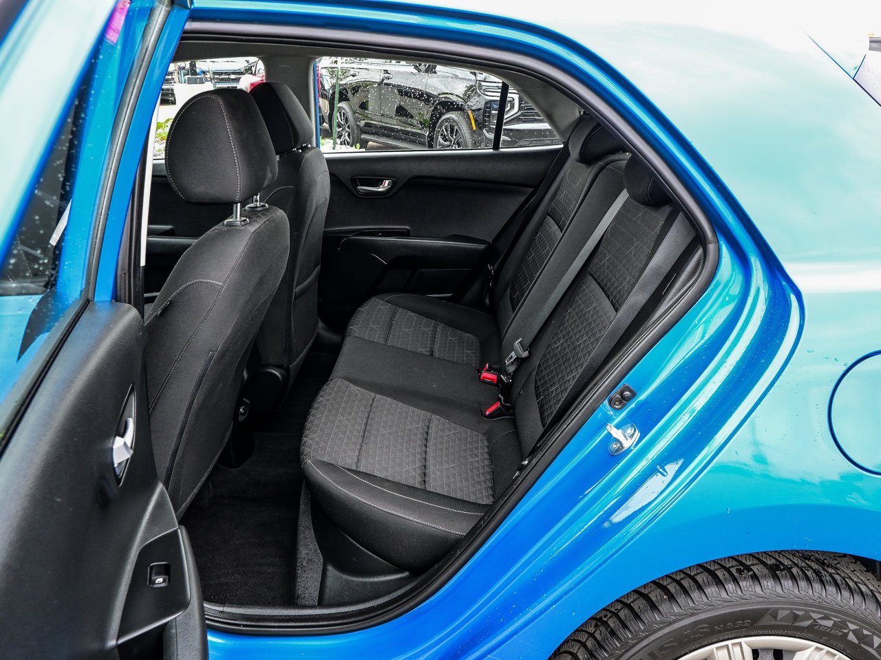2023 Kia Rio 5-door LX+ IVT Blue Sherwood Park - photo #29