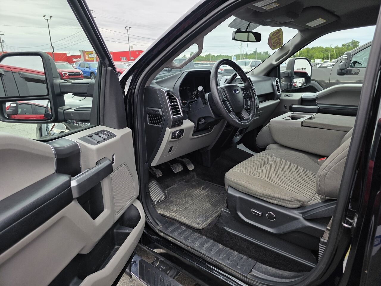 Ford F-150 Cab SuperCrew 4RM 157 po XLT 2016 Noir Rouyn-Noranda - photo #8