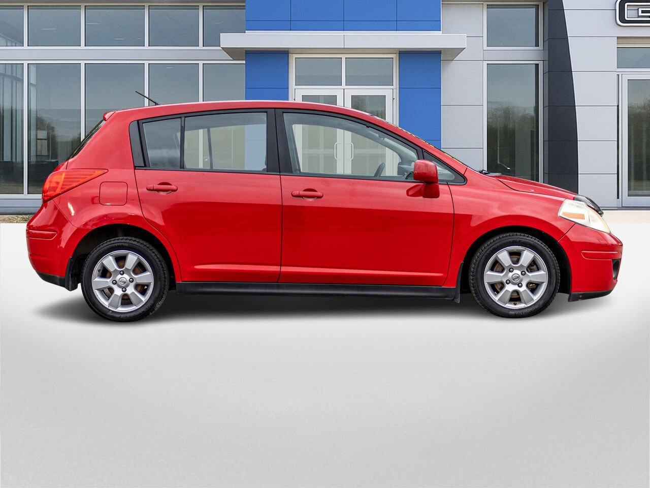 Nissan Versa 5dr HB I4 Auto 1.8 S 2009 Rouge Châteauguay - photo #5