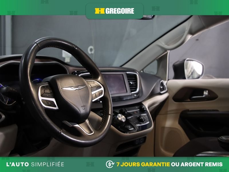 2022 Chrysler Grand Caravan Black Saint-Eustache - photo #8