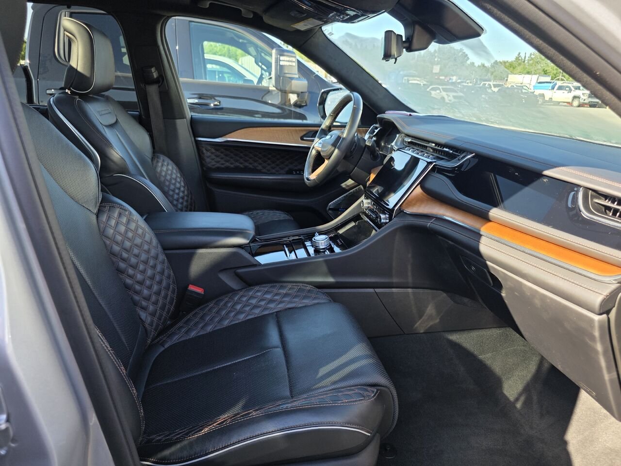 Jeep Grand Cherokee Summit Reserve 2024 Gris Rouyn-Noranda - photo #16