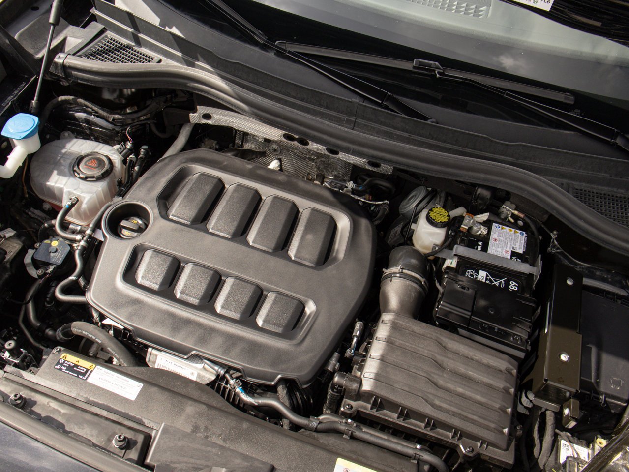 2026 Volkswagen Tiguan Comfortline 4MOTION Black Sherwood Park - photo #15