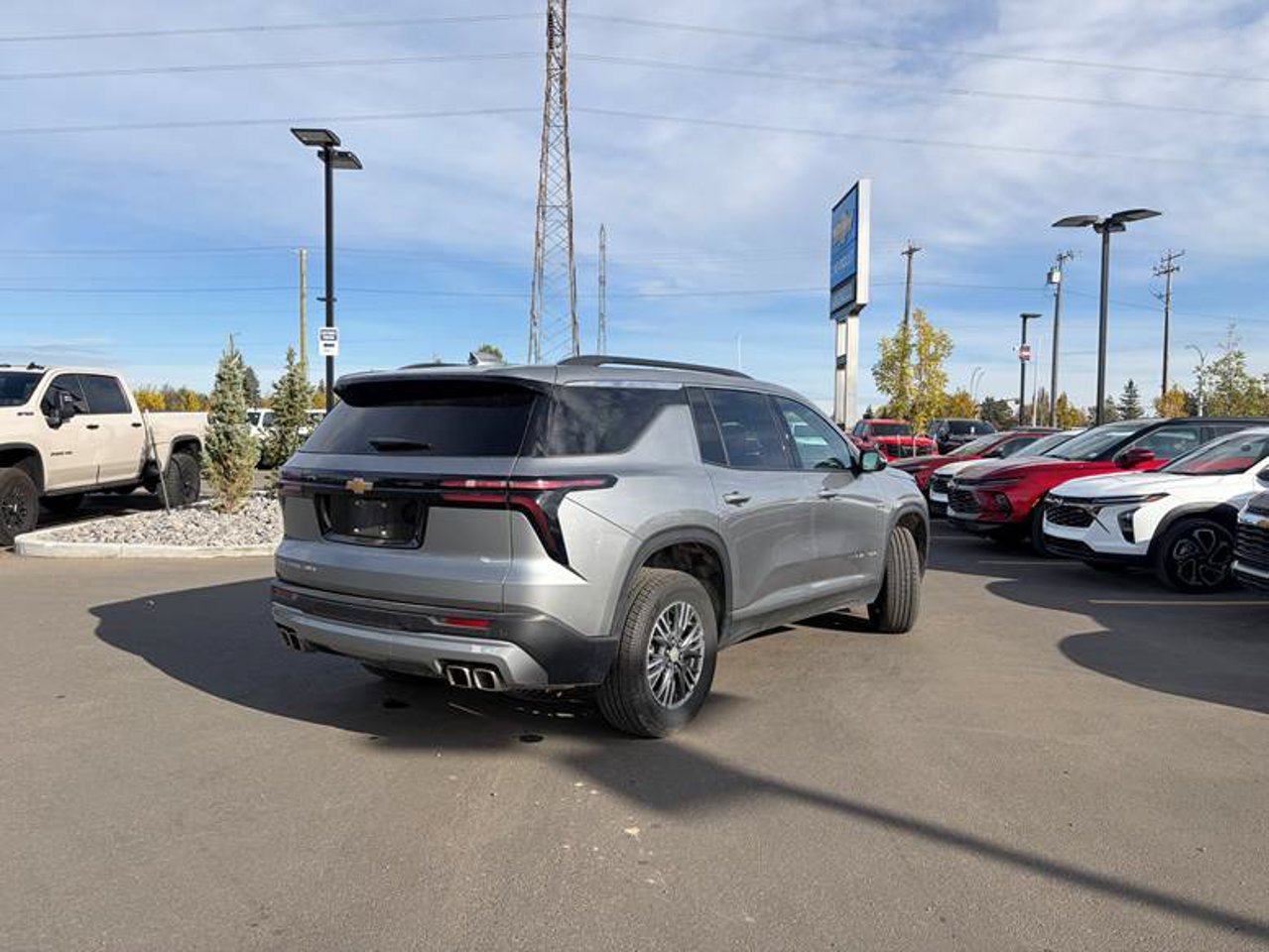 2026 Chevrolet Traverse AWD 4dr LT Grey Sherwood Park - photo #4