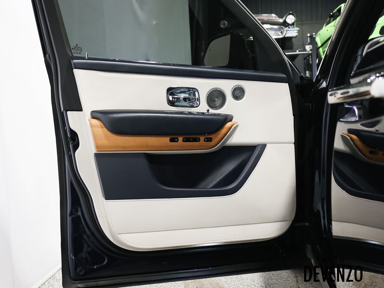 2019 Rolls-Royce Cullinan Blue Saint-Eustache - photo #12