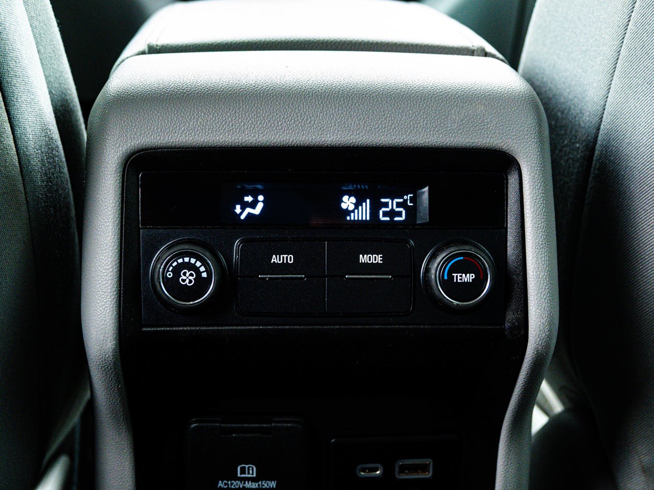 2023 GMC Acadia AWD 4dr SLE Red Sherwood Park - photo #31
