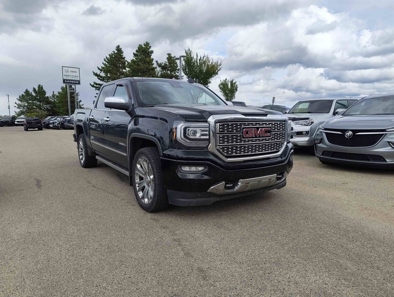 2017 GMC Sierra 1500 4WD Crew Cab 143.5 Denali Black Sherwood Park - photo #2