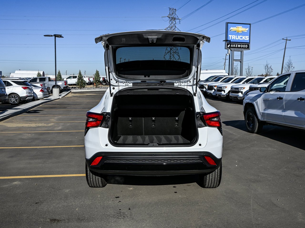 2025 Chevrolet Trax FWD 4dr 2RS White Sherwood Park - photo #13