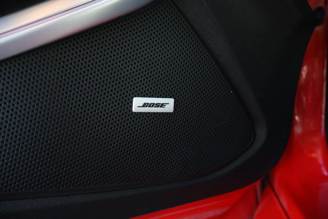 2018 Chevrolet Camaro 2dr Cpe 2LT Red Sherwood Park - photo #14