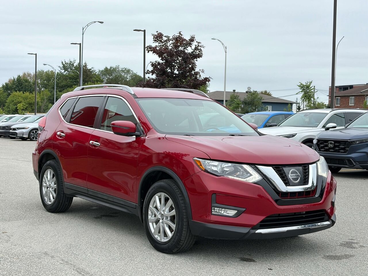 2017 Nissan Rogue SV Red Gatineau - photo #6