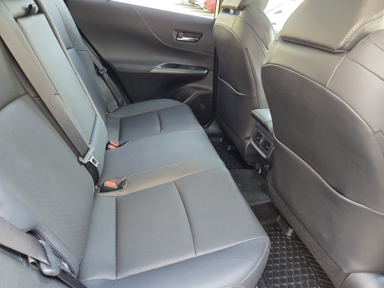 2023 Toyota VENZA Grey Mont-Laurier - photo #14