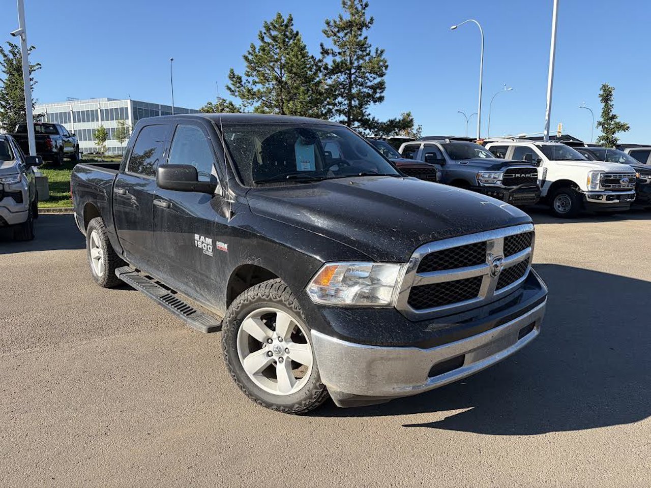 2022 Ram 1500 Classic SLT 4x4 Crew Cab 5'7 Box Black Sherwood Park - photo #1