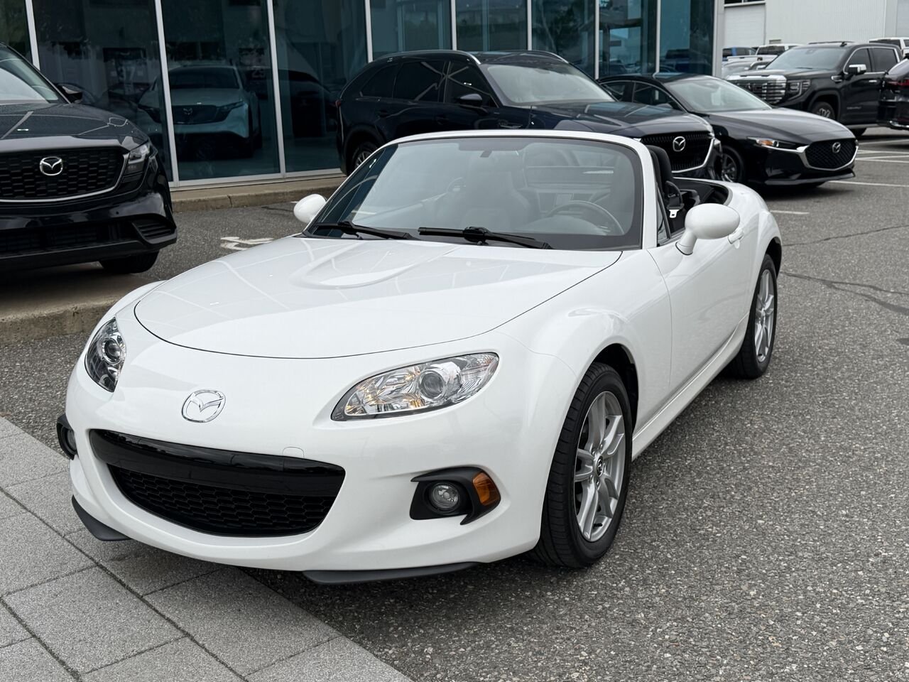 2015 Mazda MX-5 White Ste-Marie - photo #1