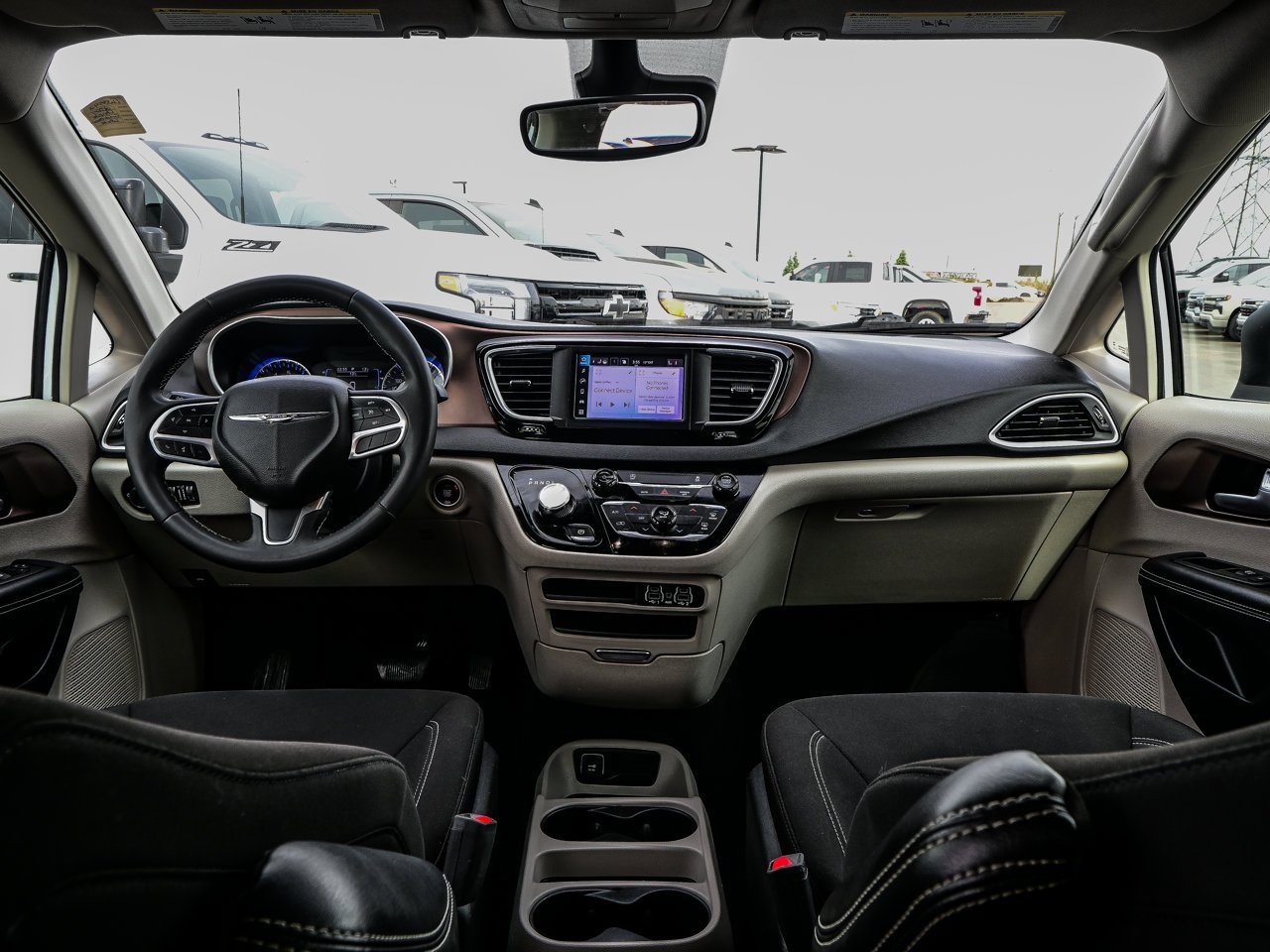 2024 Chrysler Grand Caravan SXT 2WD White Sherwood Park - photo #27