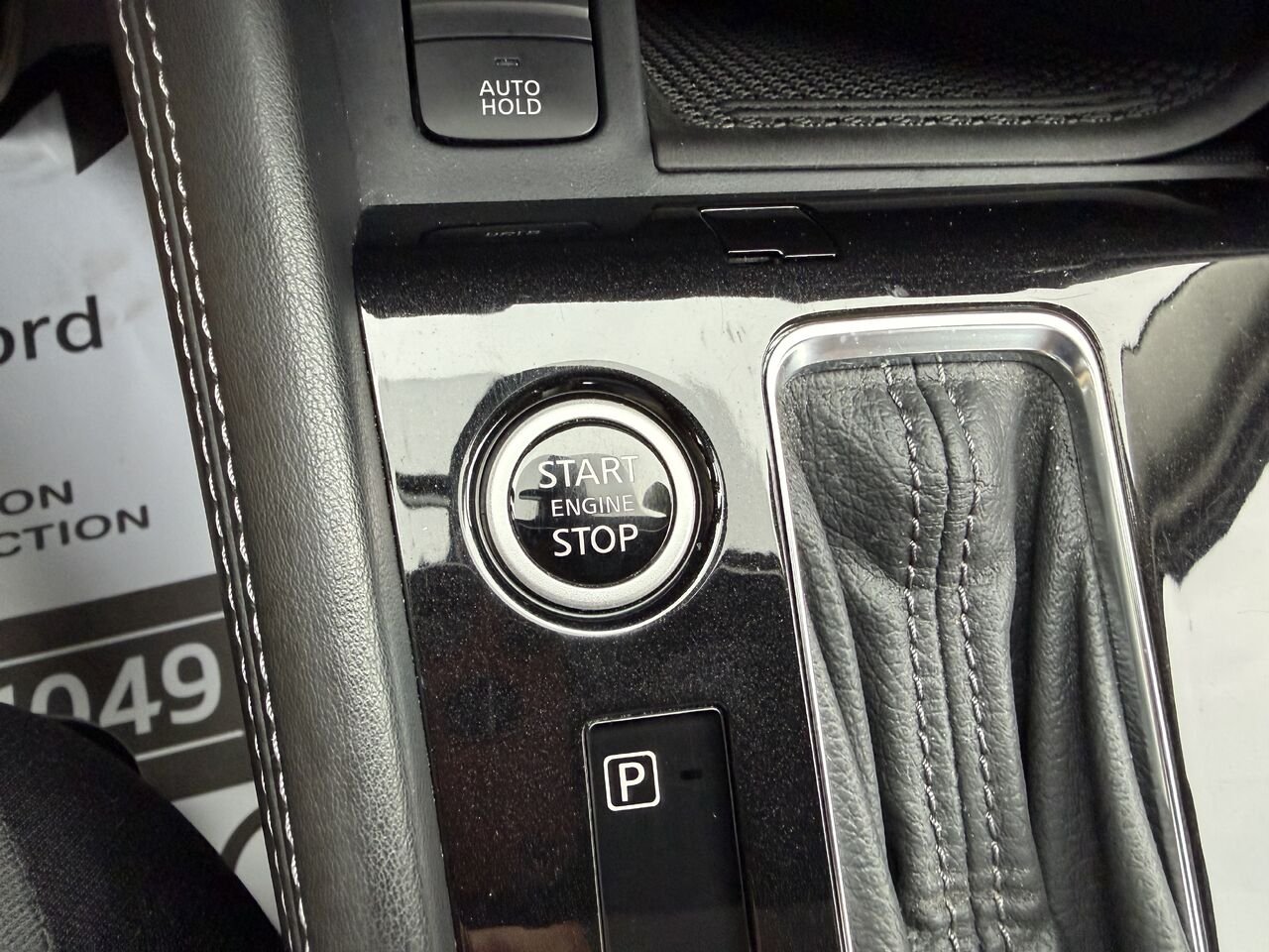 2021 Nissan Kicks Red Thetford Mines - photo #25