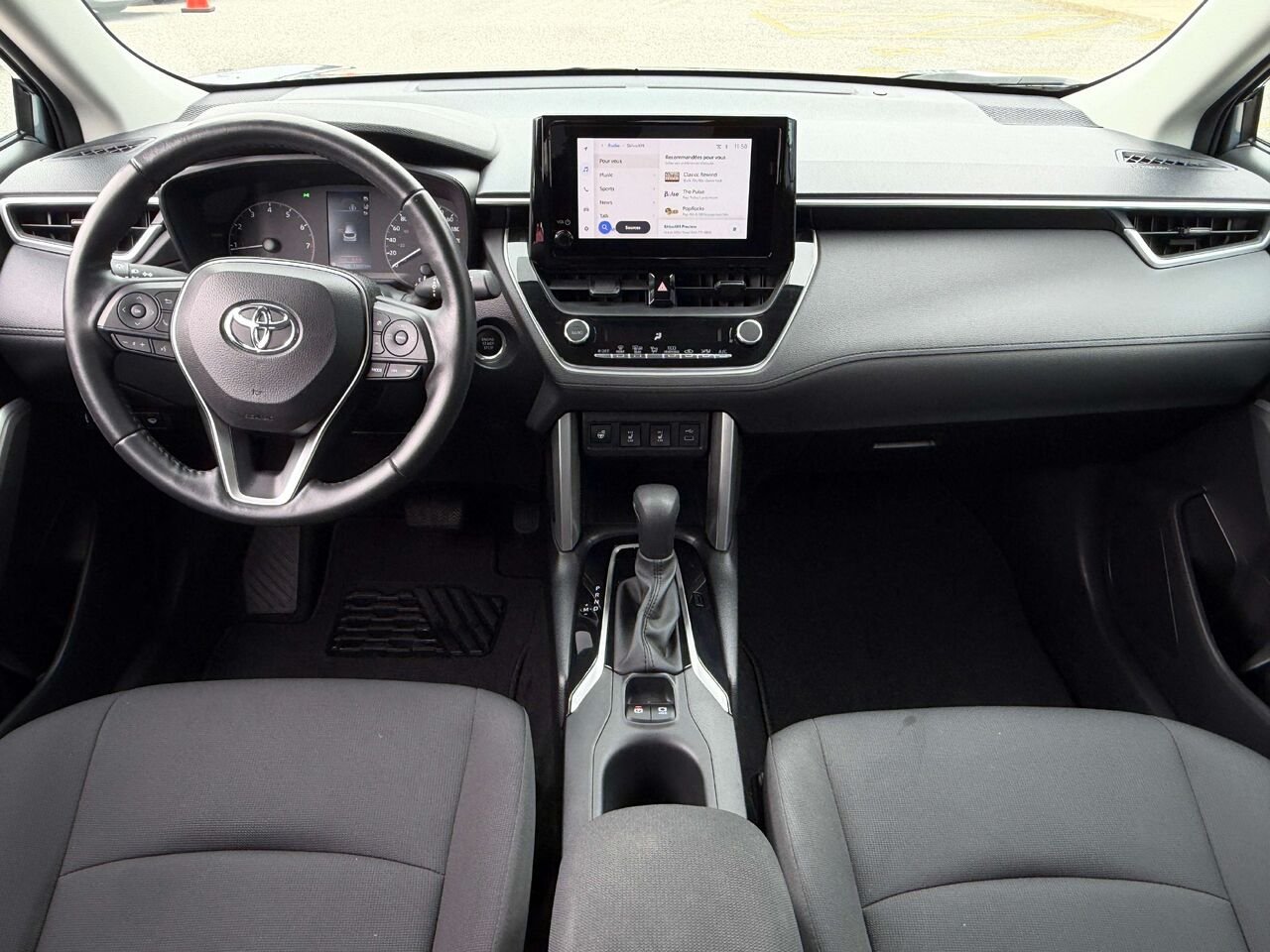 2023 Toyota Corolla Cross Blue Gatineau - photo #13