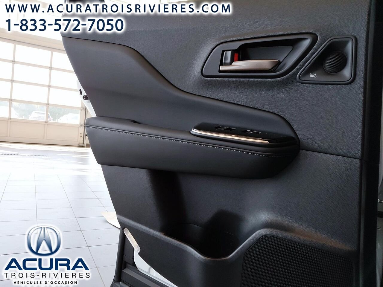 Toyota Crown Signia HEV 2025 Blanc Trois-Rivières - photo #17