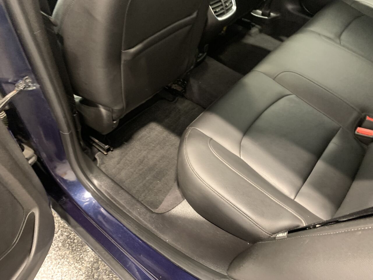 2017 Chevrolet Malibu Blue Châteauguay - photo #19