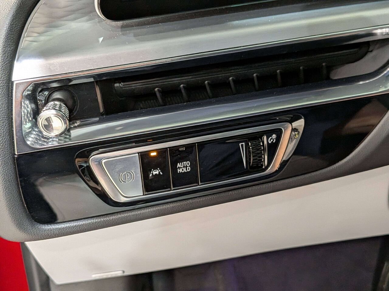2024 Cadillac LYRIQ 4dr Sport w/1SF Red Val-David - photo #32