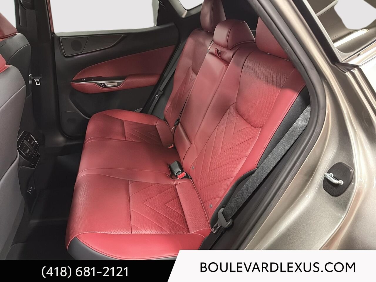 Lexus NX 19487A 2022 Argent Québec - photo #18