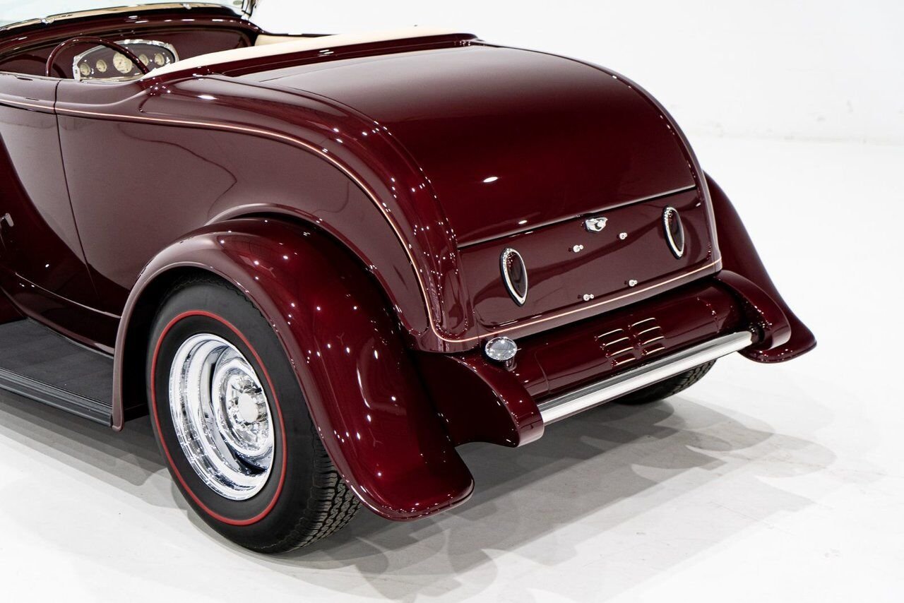 Ford Highboy Lobeck creation spectacular presentation **PRICE IN USD** 1932 Rouge Montréal - photo #22