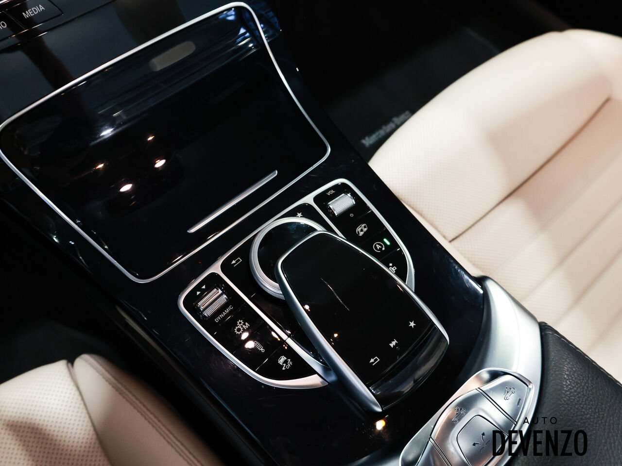 Mercedes-Benz Classe-C 2018 Noir Saint-Eustache - photo #17