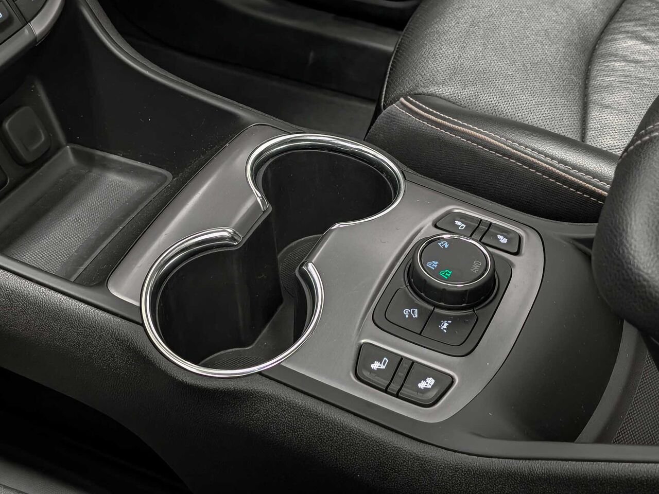 2022 GMC Terrain AT4 AWD Toit Panoramique Black Sherbrooke - photo #16