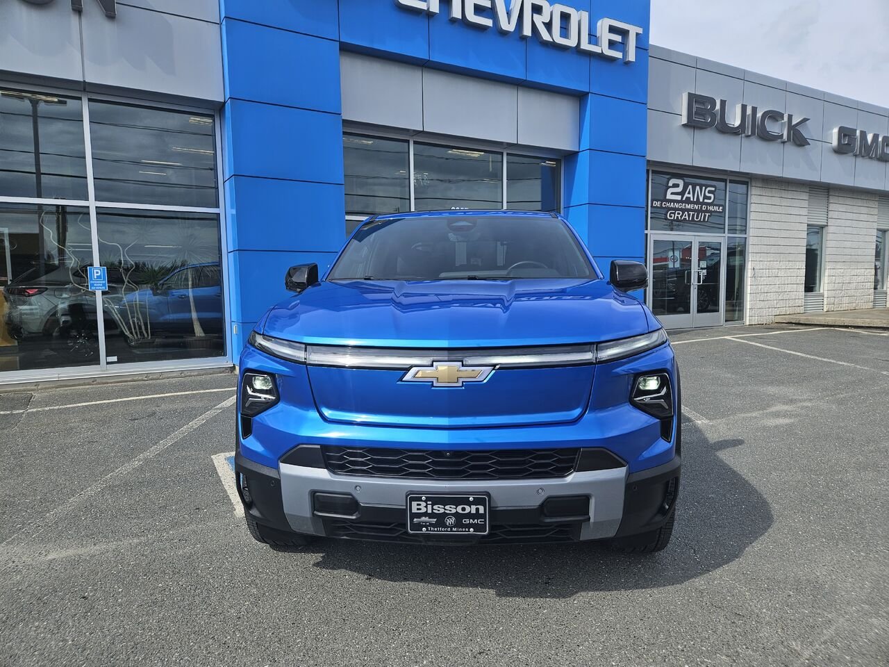 Chevrolet Silverado EV LT à autonomie prolongée à cabine multiplace e4RM 2025 Bleu Thetford Mines - photo #5