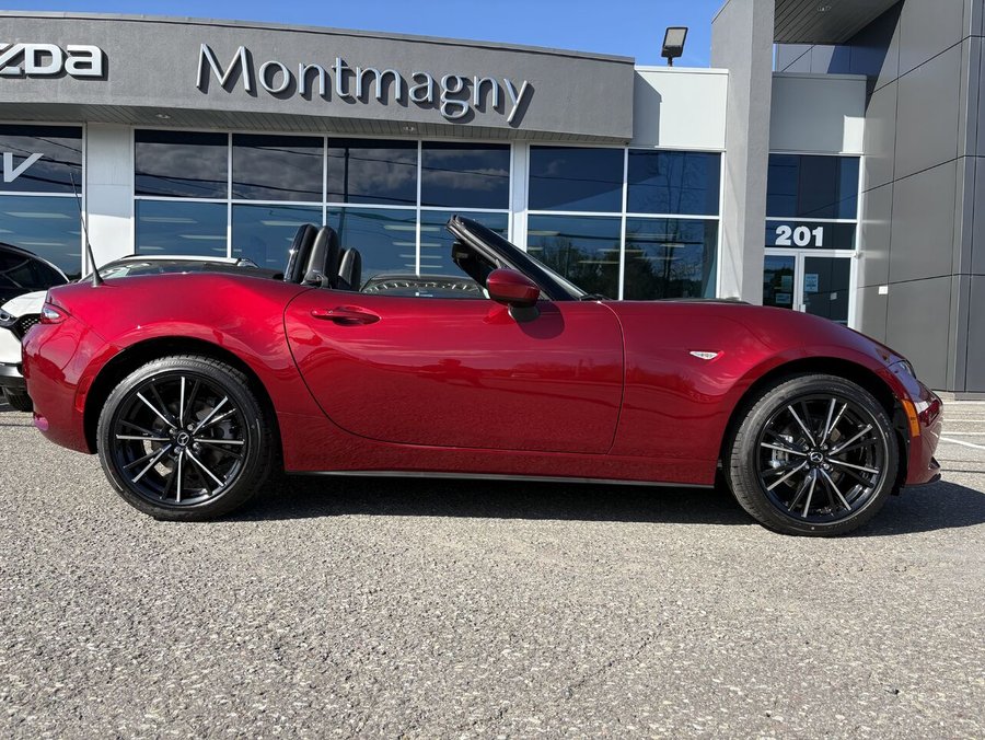 2026 MAZDA MX-5 2026 Soul Red Crystal Metallic