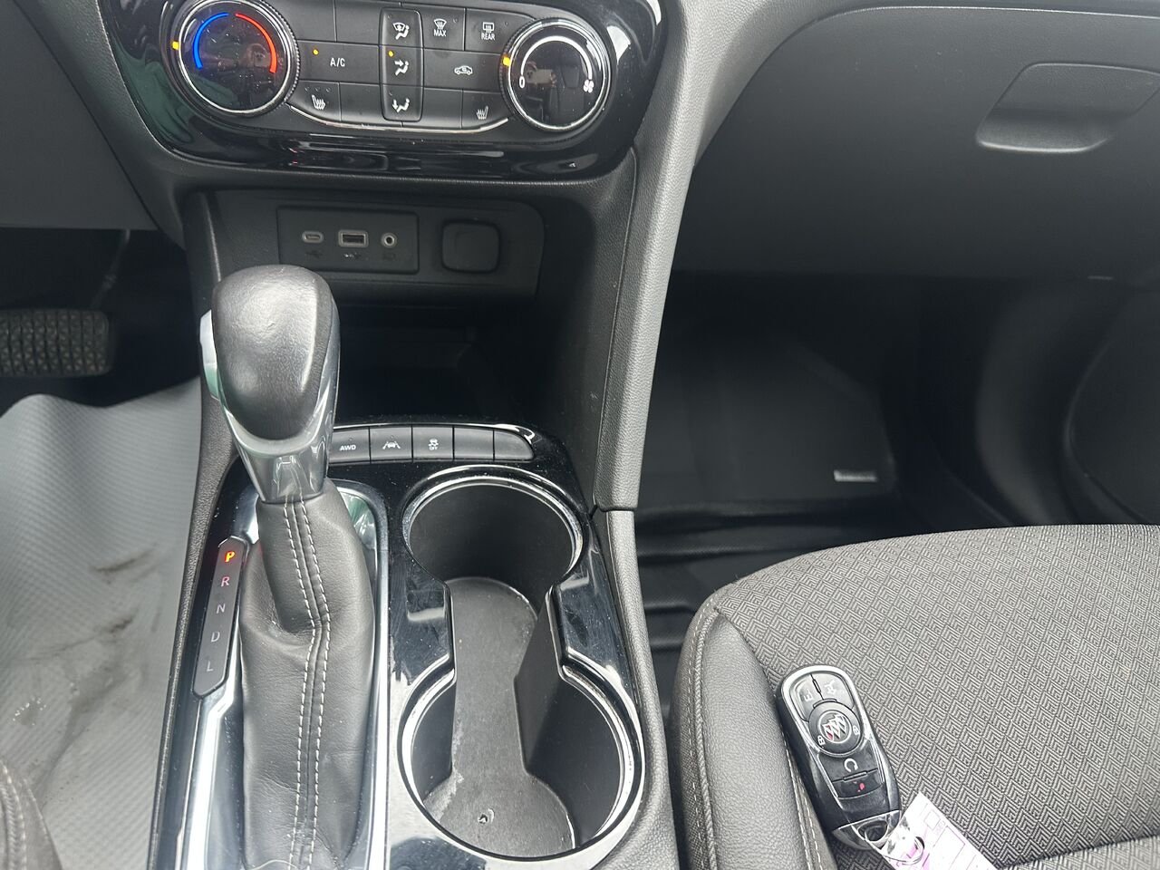 BUICK ENCORE GX PREFERRED Privilégiée 4 portes TI 2023 Rouge Gatineau - photo #11