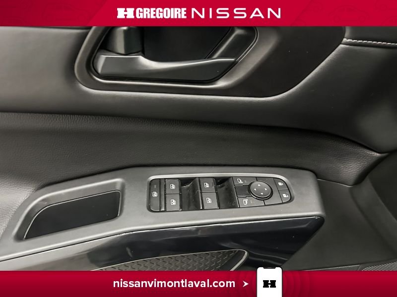 2024 Nissan Pathfinder Grey Laval - photo #19