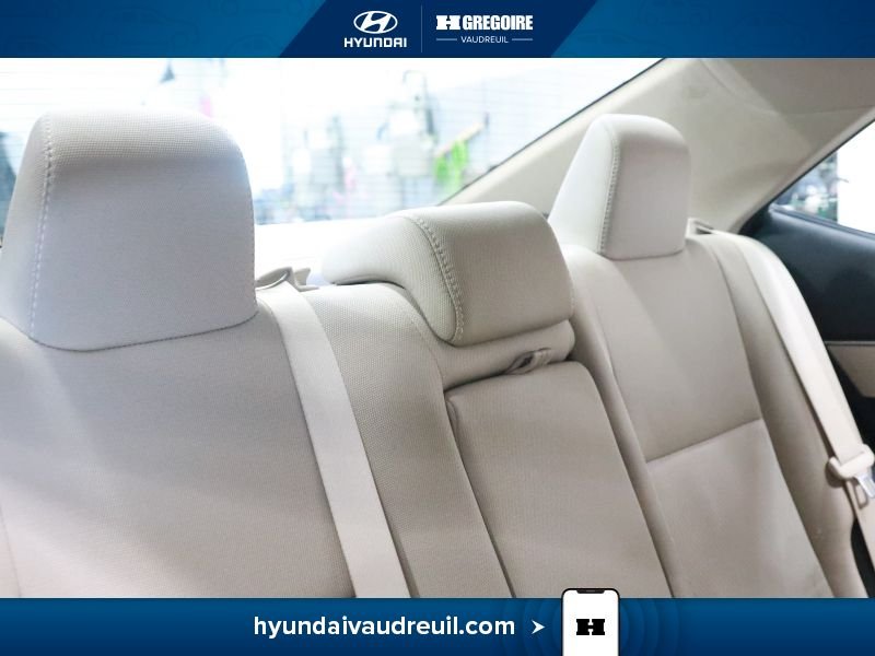 Toyota Corolla 2015 Beige Laval - photo #29