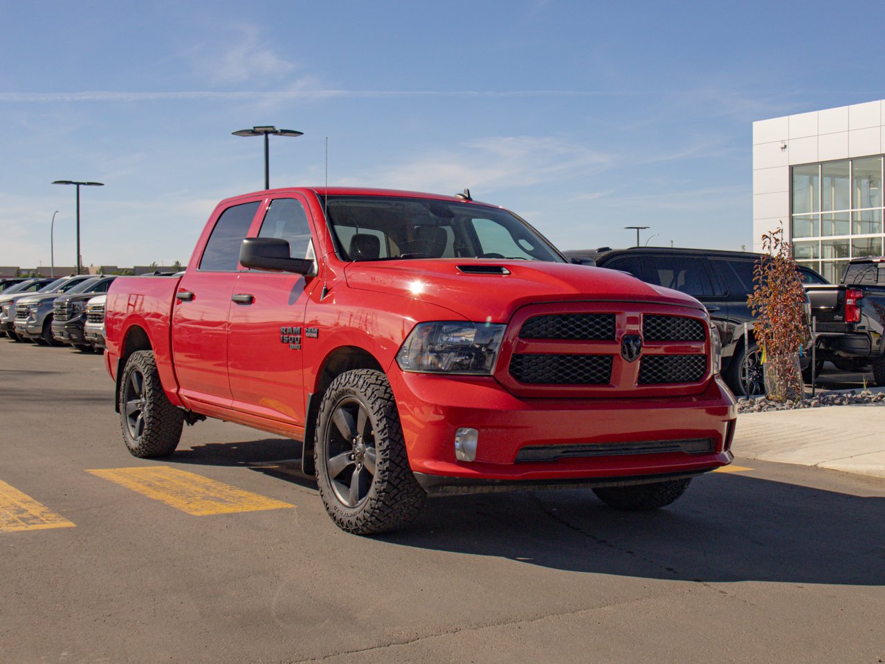 2022 Ram 1500 Classic Express 4x4 Crew Cab 5'7 Box Red Sherwood Park - photo #12