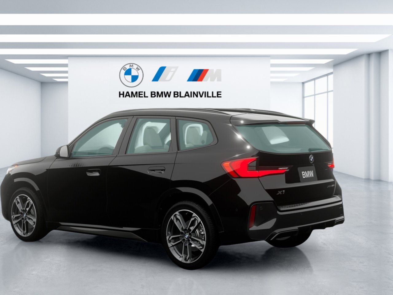 BMW X1 2026 Noir saphir métallisé Blainville - photo #3