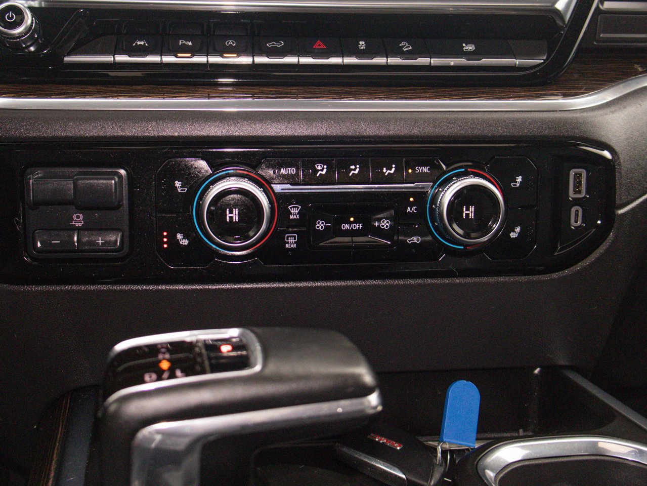 2024 GMC Sierra 1500 4WD Crew Cab 147 Elevation Grey Sherwood Park - photo #29