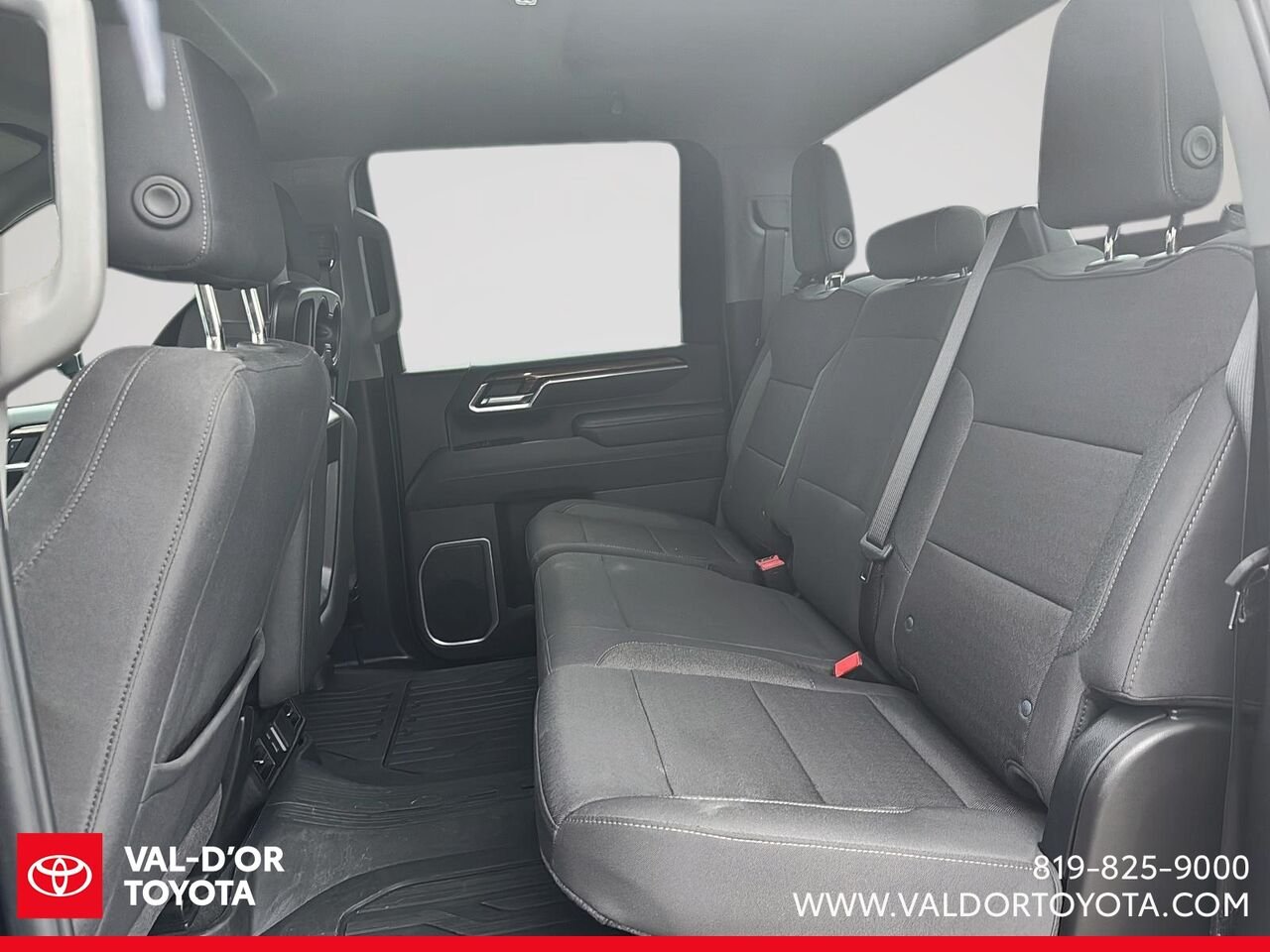 GMC Sierra 2500HD SLE cabine multiplace 4RM 172 po 2025 Noir Val-d'Or - photo #8