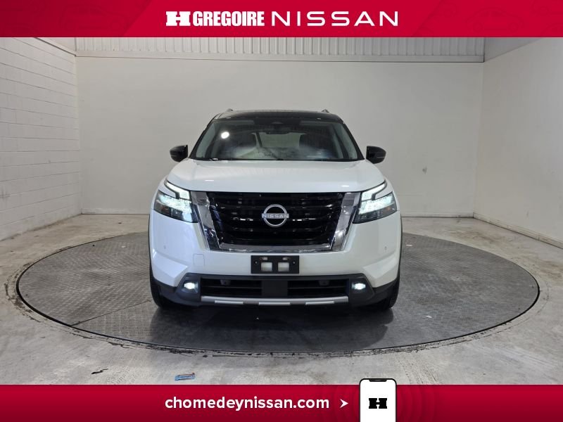 Nissan Pathfinder 2024 Blanc Laval - photo #1