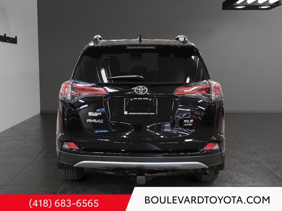 Toyota RAV4 XLE, AWD 2017 Noir
