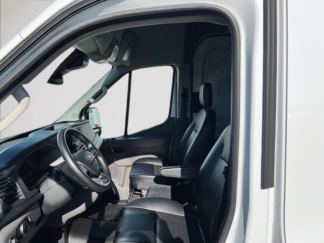 Ford Transit fourgon utilitaire AWD 2025 Québec - photo #4