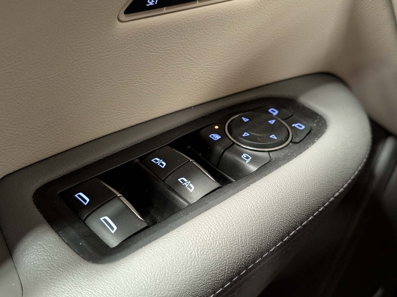 2019 CADILLAC XT5 LUXURY Bas Kilométrage 8 Pneus Red Sherbrooke - photo #20