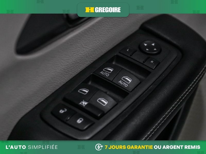 Chrysler Pacifica 2022 Blanc Blainville - photo #11
