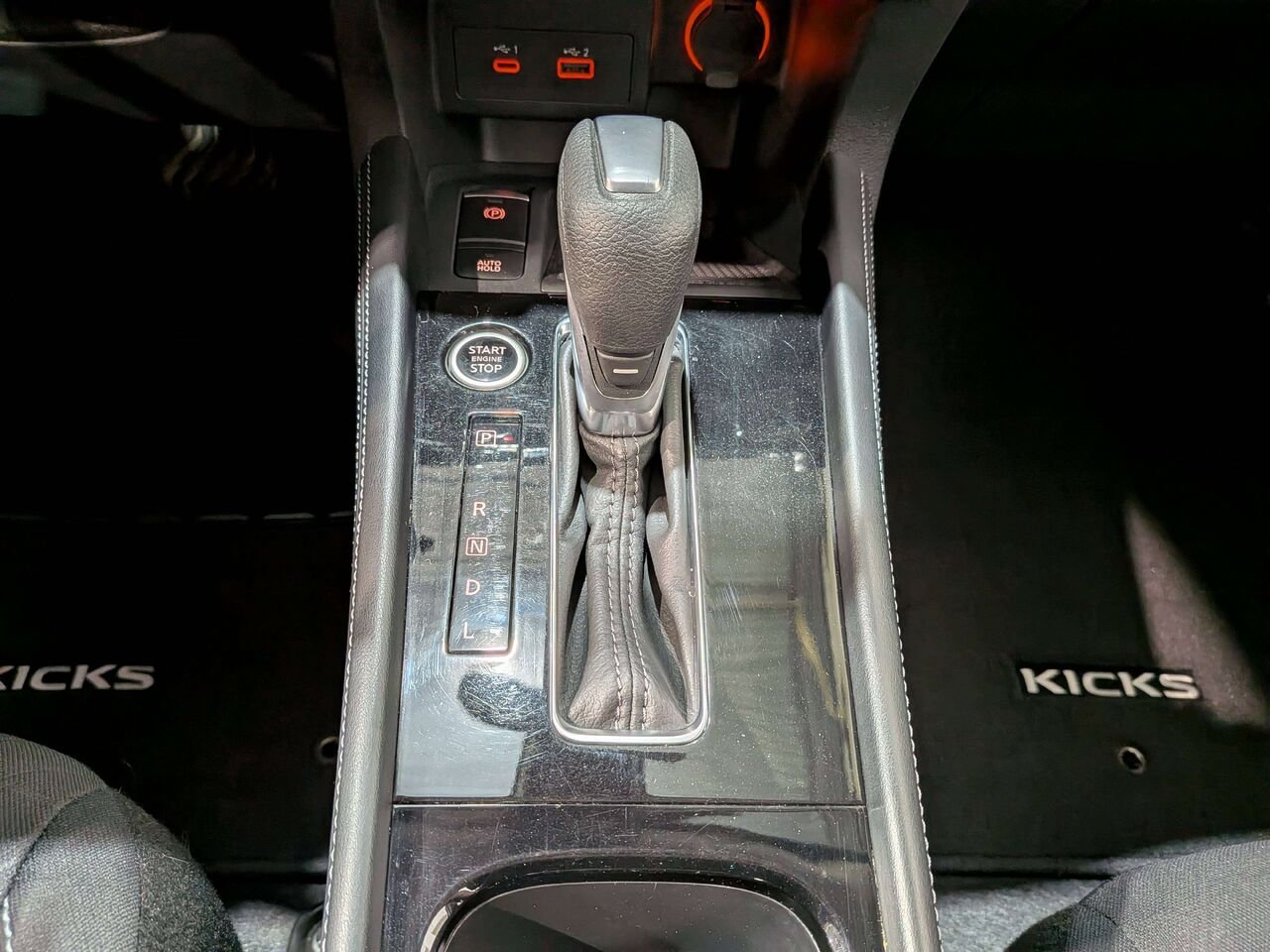Nissan Kicks SV FWD 2024 Blanc Val-David - photo #25