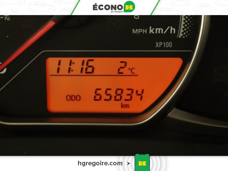 2015 Toyota Yaris White Blainville - photo #11