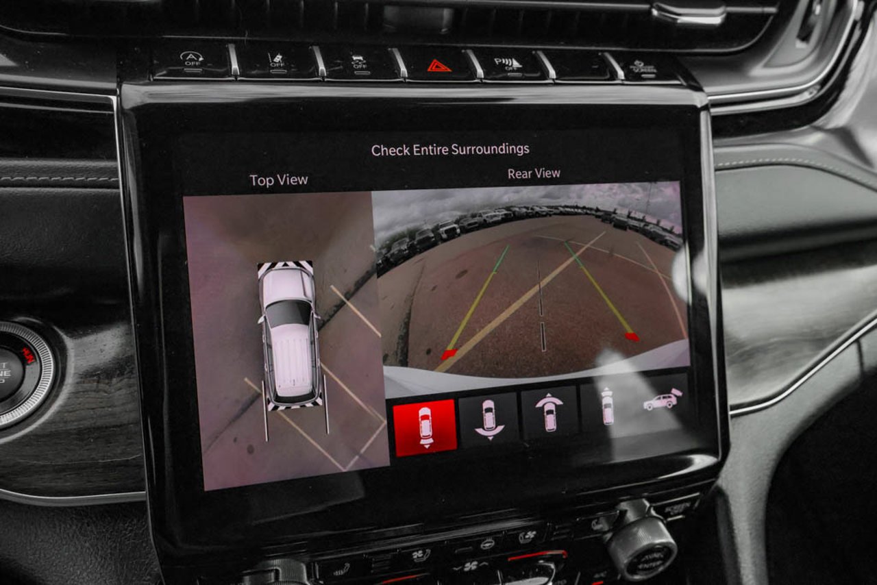 2023 Jeep Grand Cherokee Overland 4x4 White Sherwood Park - photo #25