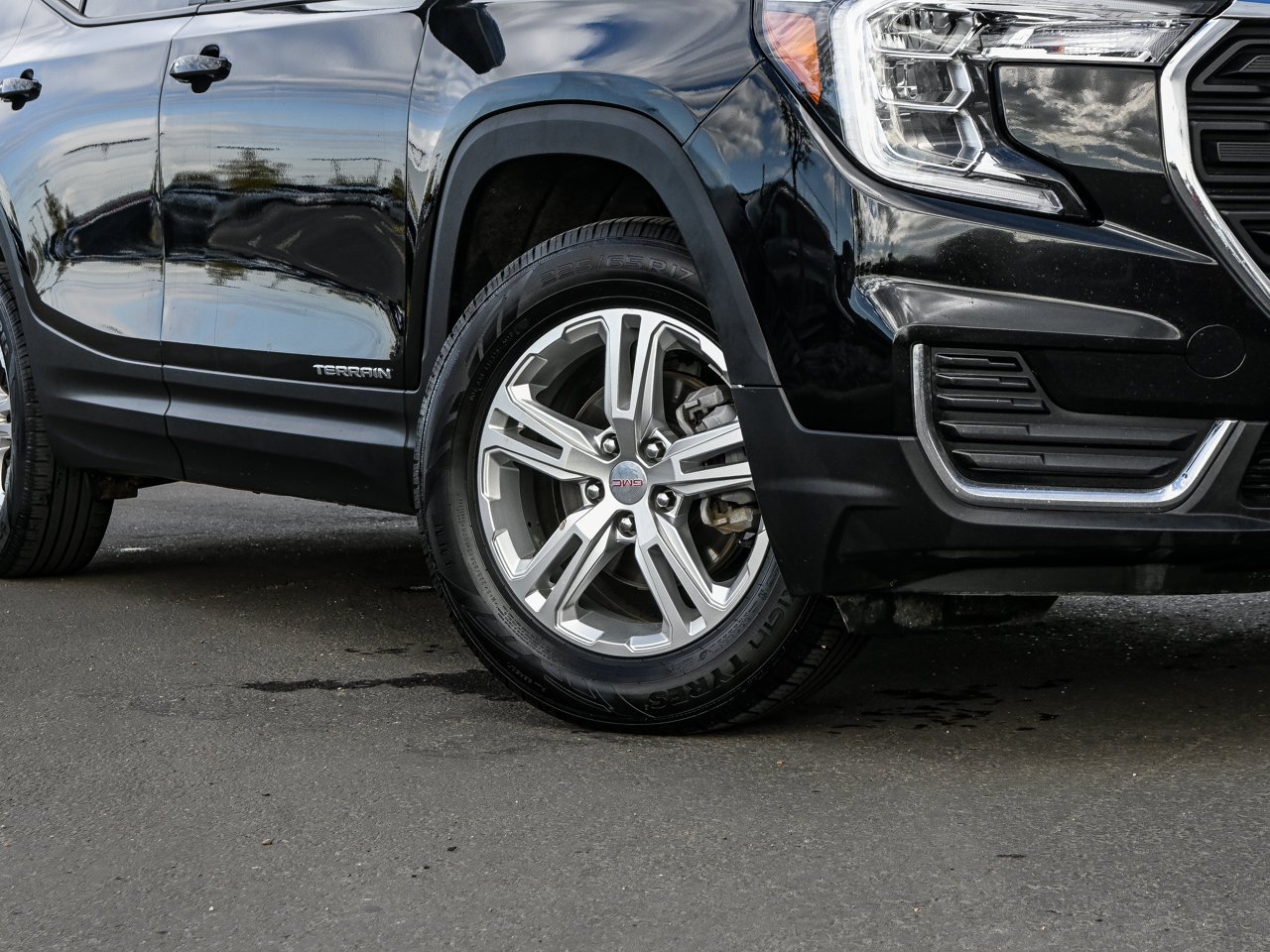 2024 GMC Terrain AWD 4dr SLE Black Sherwood Park - photo #5