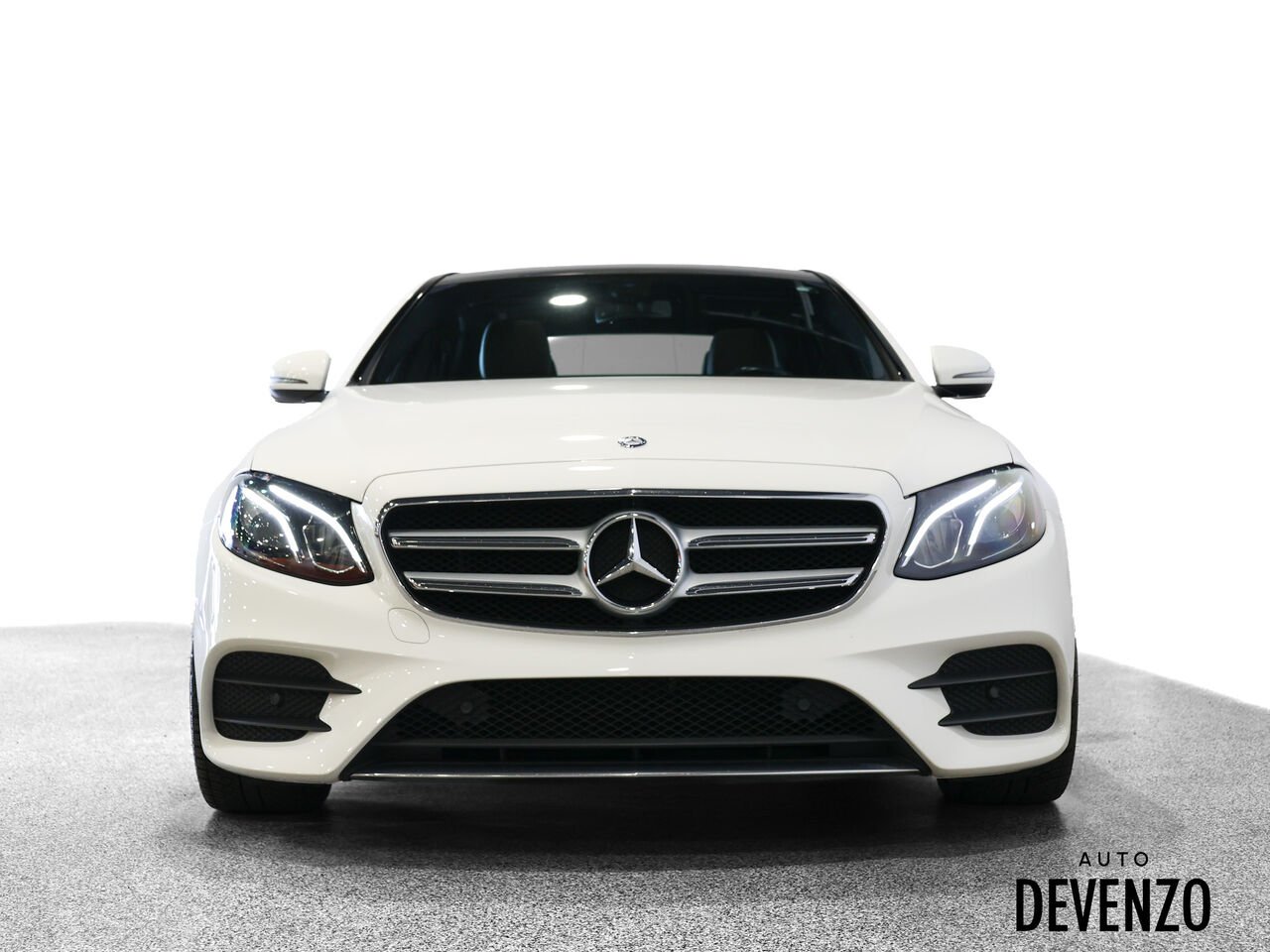 2017 Mercedes-Benz Classe-E White Saint-Eustache - photo #5