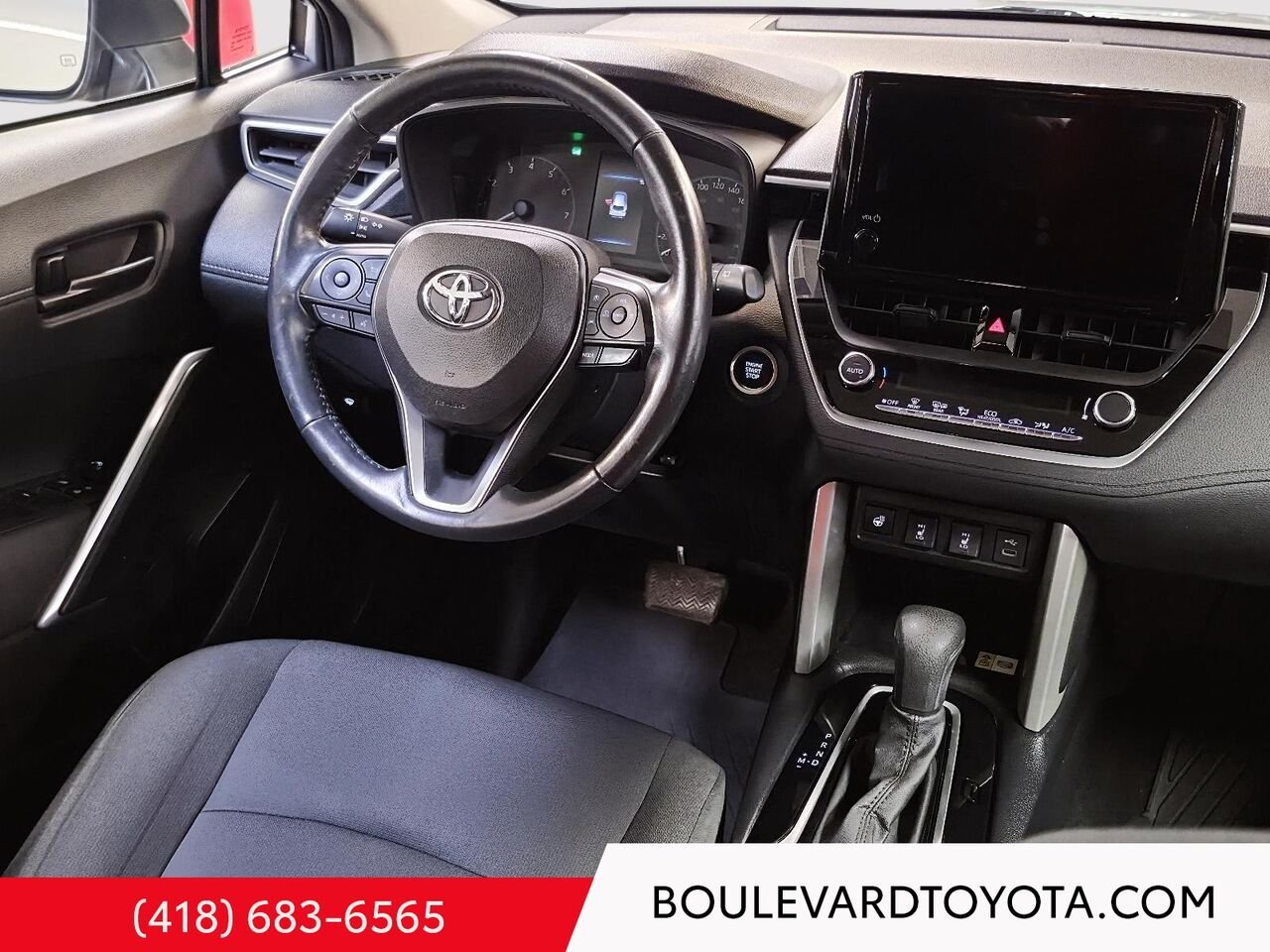 2023 Toyota Corolla Cross 100755A-94 | LE, AWD Silver Québec - photo #18