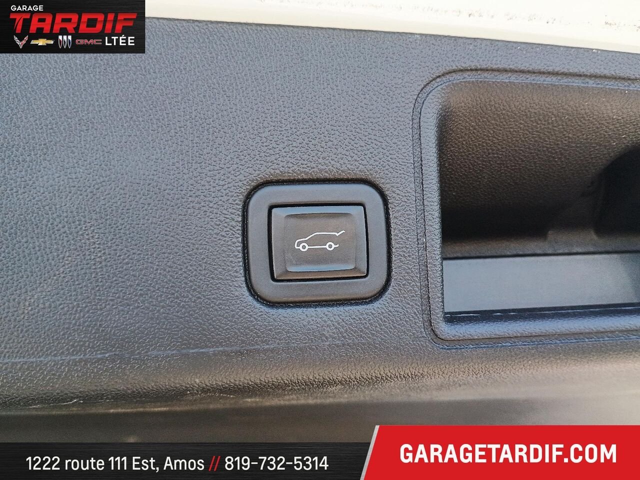 2024 GMC TERRAIN DENALI AWD Traction intégrale 4 portes Denali White Amos - photo #15