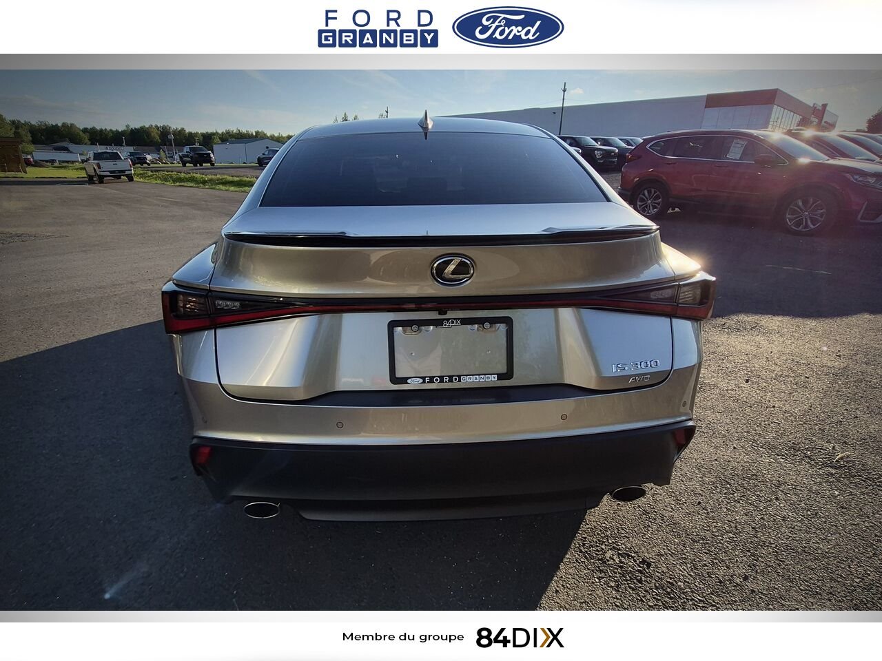 Lexus IS 2023 Argent Granby - photo #6