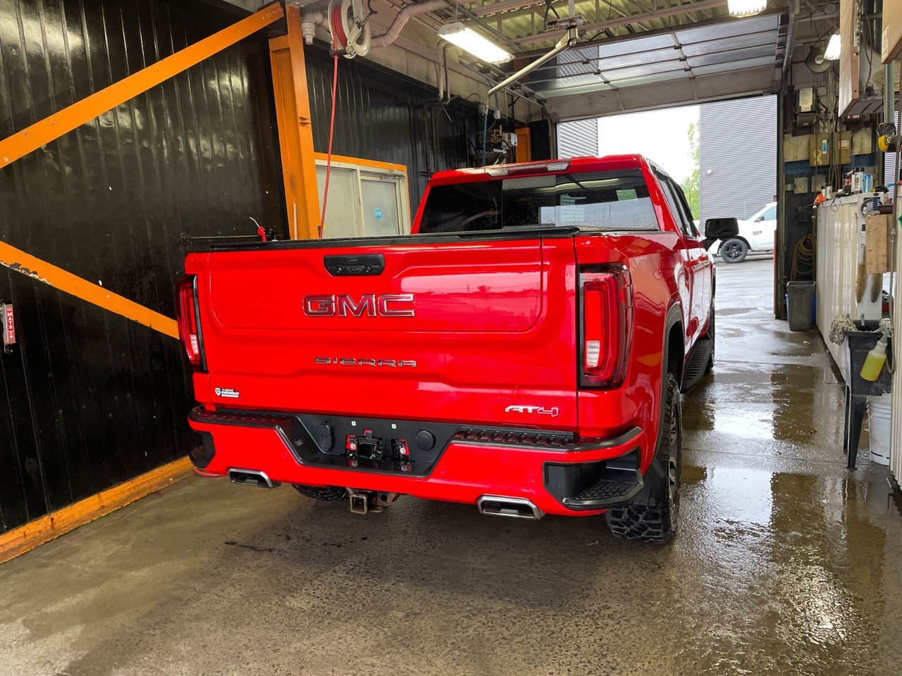 GMC Sierra 1500 AT4 CREW 4X4 V8 *TOIT* NAV SIÈGES VENTIL BOSE 2022 Rouge Saint-Jérôme - photo #9